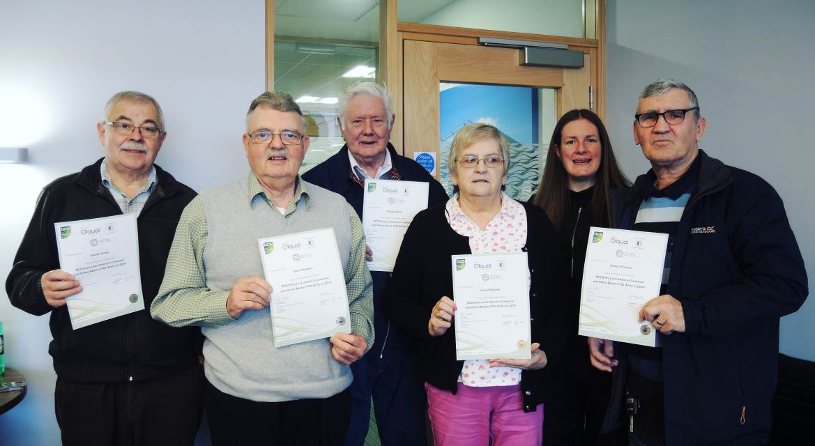 Tenants with certificates for digital course